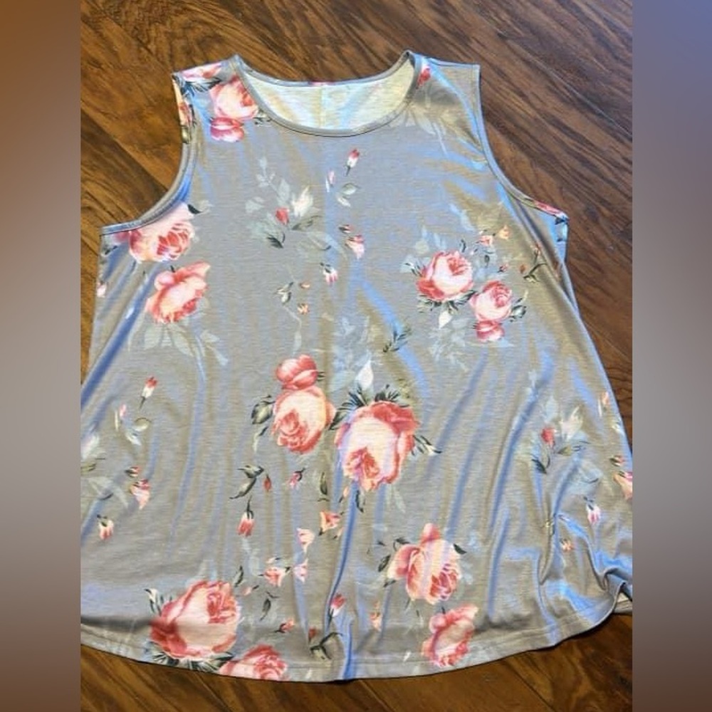 Boutique Floral  tank size xl